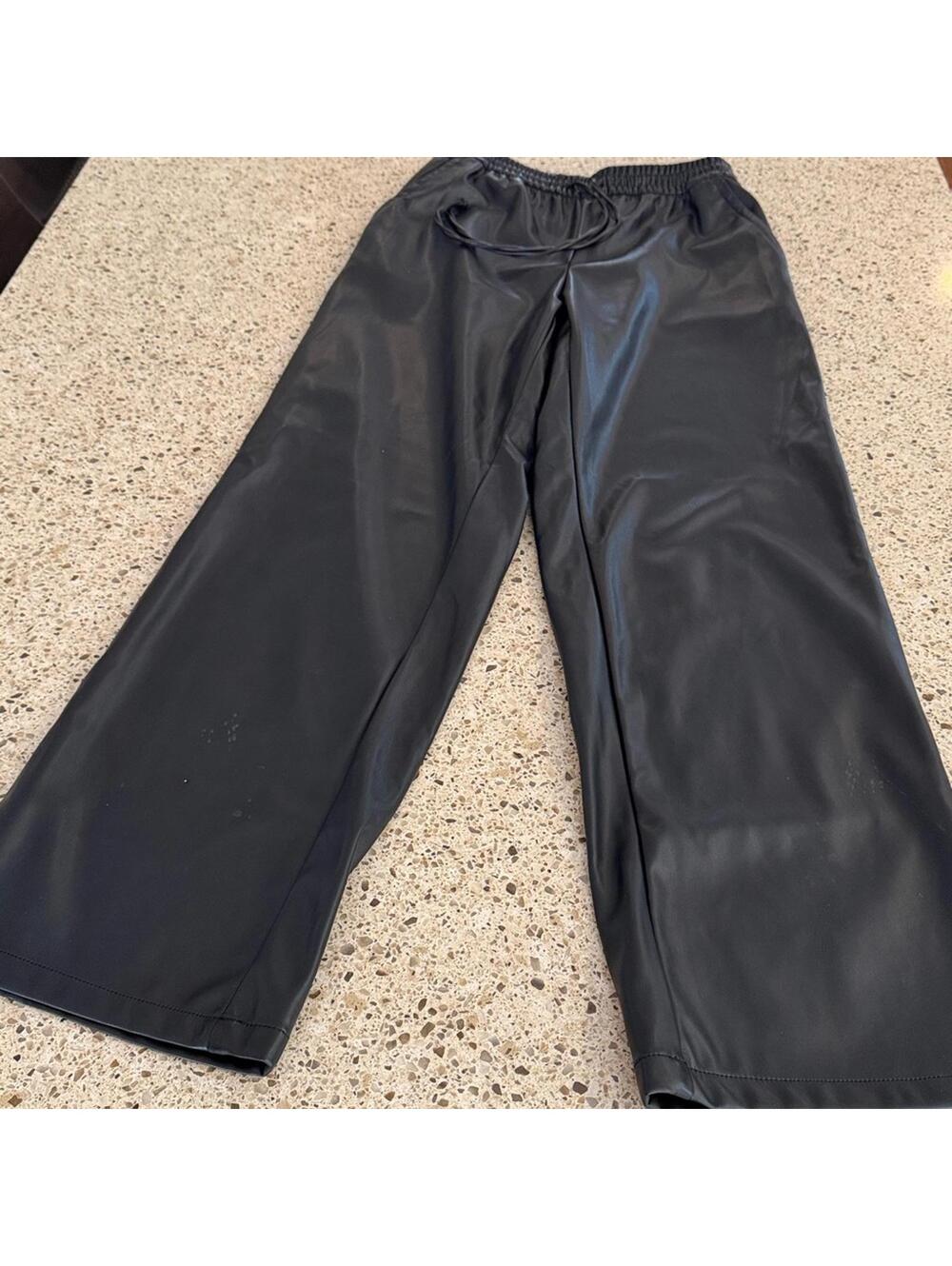 GAP Black Wide Leg Faux Leather Pants size xs